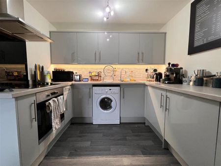 1 bedroom flat to rent - Photo 4