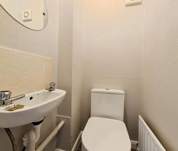 4 bedroom detached house to rent - Photo 6