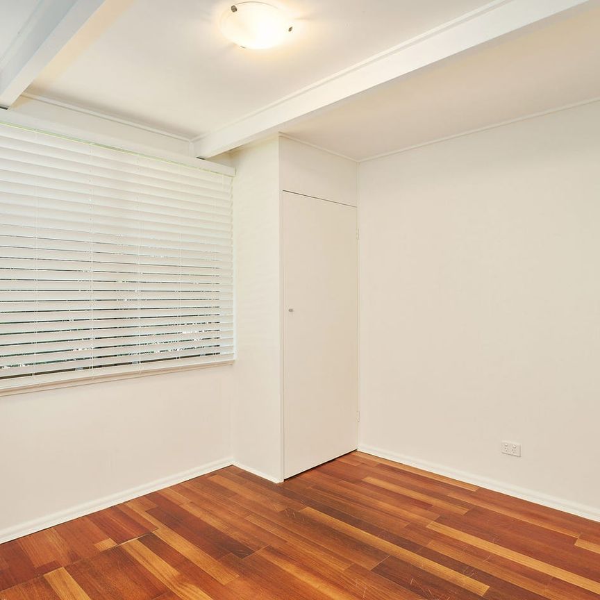 WALK TO SHELLY BEACH! - Photo 1