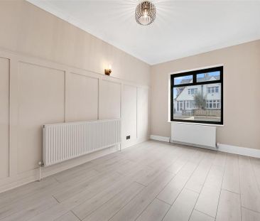 4 bedroom semi-detached house to rent - Photo 2