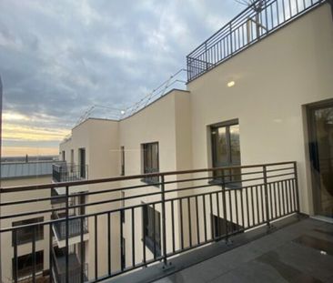 Location Appartement 3 pièces 63m² FONTENAY SOUS BOIS 94120 - Photo 2