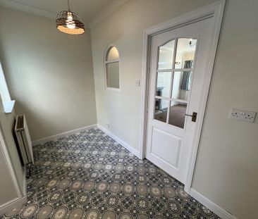 2 bedroom terraced house to rent - Photo 4