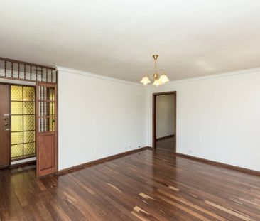 PRIME LOCATION WITH MODERN CONVENIENCE - Photo 1