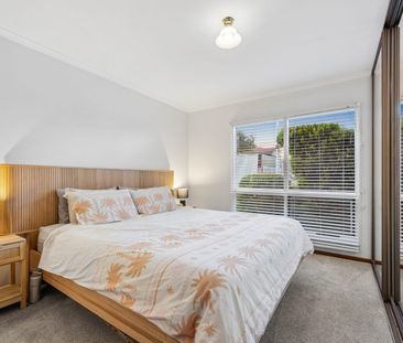 Convenient Well-Maintained Family Home - Photo 4