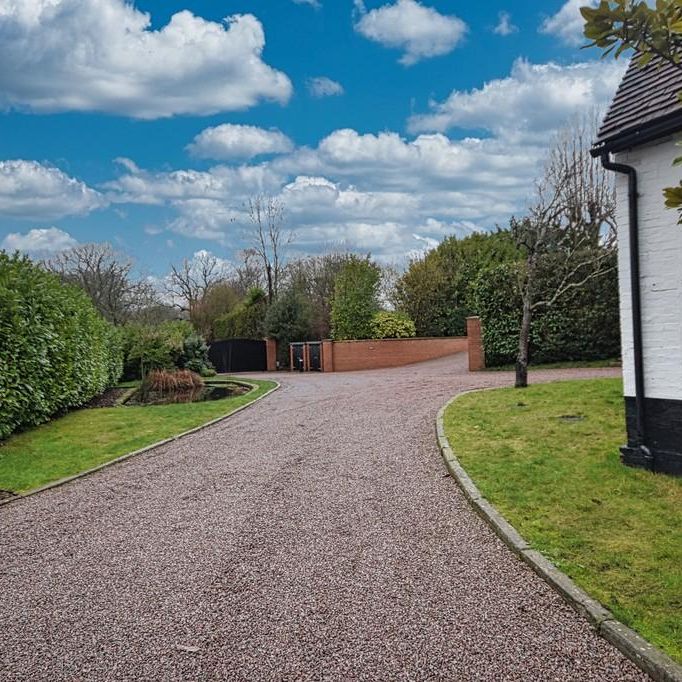 3 bedroom barn conversion to rent - Photo 1