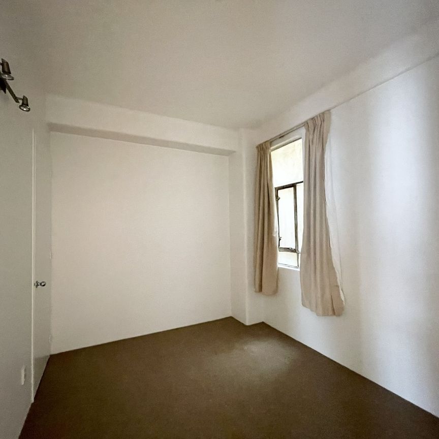 Renovated Character Apartment - Photo 1