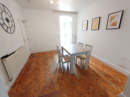 3 bedroom terraced house to rent - Photo 3