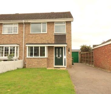 3 bedroom semi-detached house to rent - Photo 5