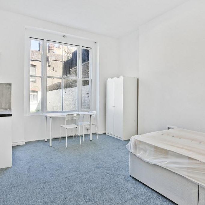 House share to rent - Photo 1