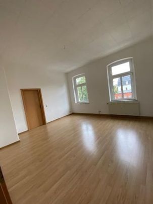 GroÃe gerÃ¤umige 5 Raum Wohnung Wilkau-HaÃlau ab 01.10.2024 zu vermieten - Foto 1