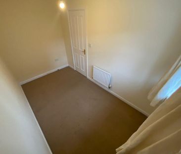 2 bedroom end of terrace house to rent - Photo 5