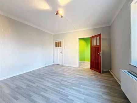 Halfopen bebouwing met 2 slpks, terras, garage - Photo 4