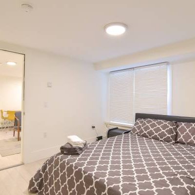 Pet Friendly - Available October 1st- Furnished 1 Bedroom @1425 Haro - Photo 4