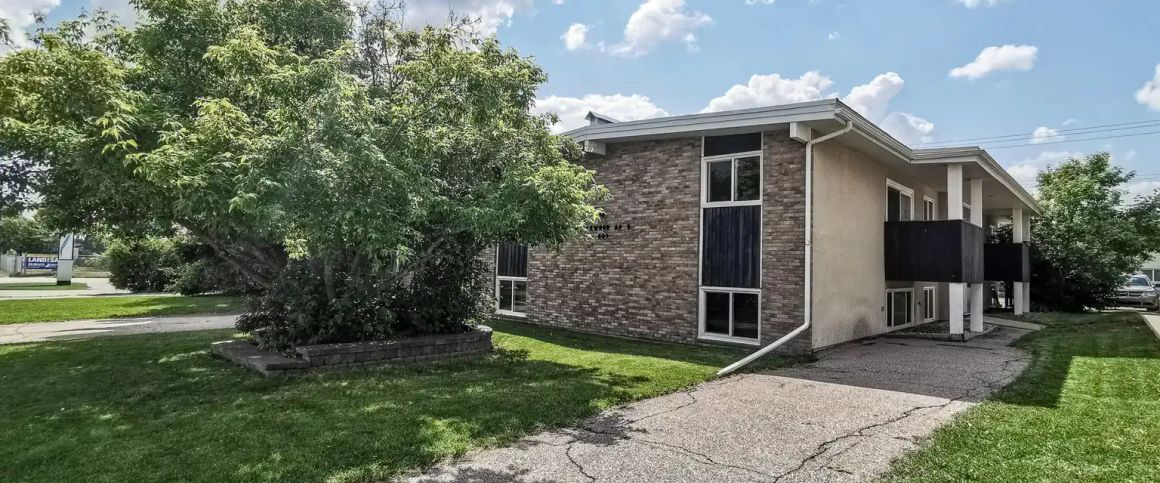 607 67 Avenue Southwest — 1 Bed - Photo 1