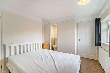 Blenheim Drive, Filton, Bristol, Gloucestershire, BS34 - Photo 3