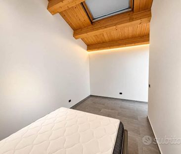 Appartamento di 100 m² con 4 locali e box auto a C - Photo 6