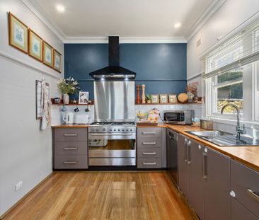 15 Cliff Street, Yass NSW 2582 - House For Rent | Domain - Photo 1
