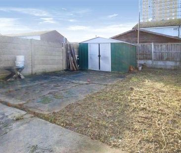 Bell Farm Avenue, Dagenham, RM10 - Photo 1