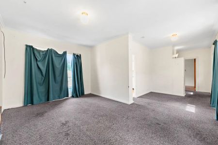 Large one bedroom home in wanted locale - Photo 5