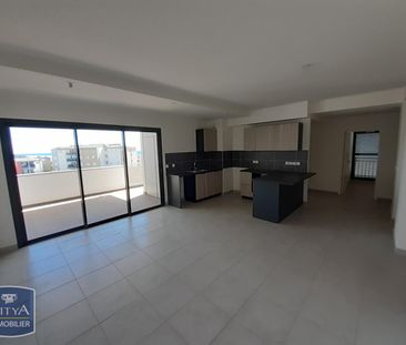 Location Appartement 3 pièces 73m² ST DENIS 97400 - Photo 1