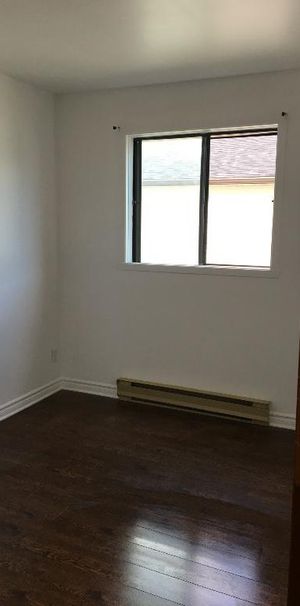 Logement lumineux au dernier étage, 2 chambres avec stationnemnt - Photo 1