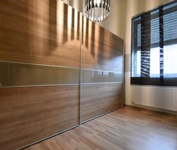* * WACHTLIJST VOLZET * * - Knap gelijkvloersappartement met ruim t... - Photo 1