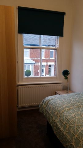 Alexandra Road - Photo 2