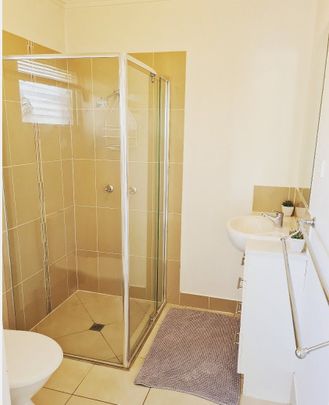 OUTSTANDING SELF CONTAINED DUPLEX UNIT WITH IT'S OWN YARD &mldr; PETS WELCOME! - Photo 1