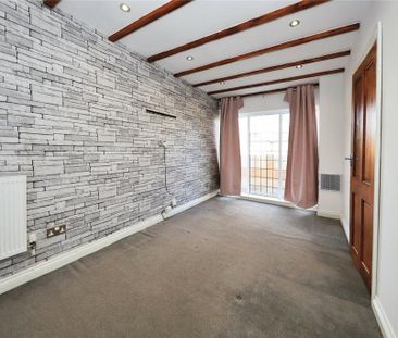 2 bedroom terraced house to rent - Photo 4