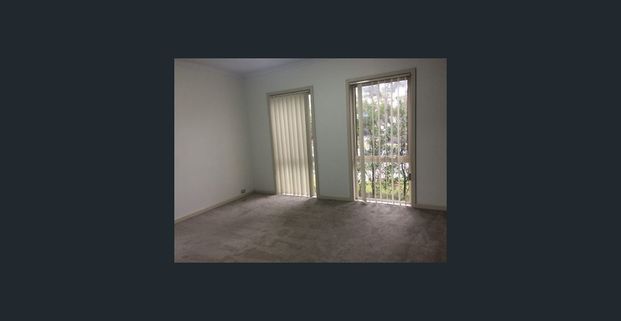 Ideal Location Family Home - Walk to School - Photo 1