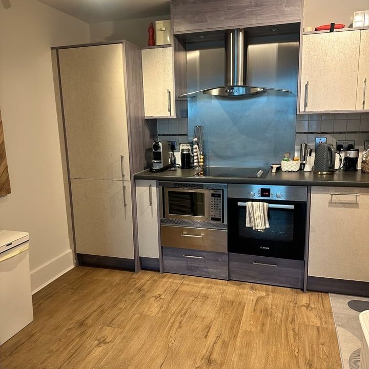 Room in a Shared Flat, Bridge House, SW8 - Photo 1