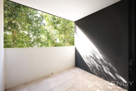 Modern 2-Bedroom Apartment with Dual Balconies in Prime Wolli Creek Location - Photo 2