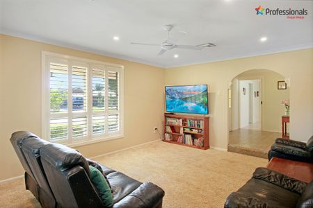 2 Balmoral Crescent, Lake Albert NSW 2650 - Photo 3