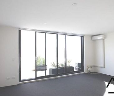 Stylish & Central 1-Bed Unit in Marrickville - Photo 5