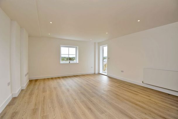 Flambard Way, Godalming, Surrey, GU7 - Photo 1