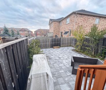 For Lease - 68 Hawkes Drive, Richmond Hill, Ontario - Photo 4