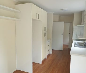 Beauty in Torbay - Photo 2