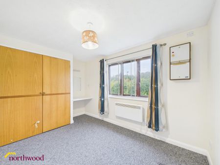 2 bedroom flat to rent - Photo 4