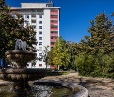 Ideal für Senioren! 2-Zimmer-Wohnung mit Balkon, Aufzug - Photo 1