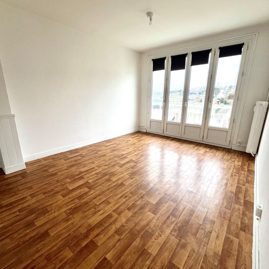 Location Appartement 4 pièces 66m² FECAMP 76400 - Photo 1