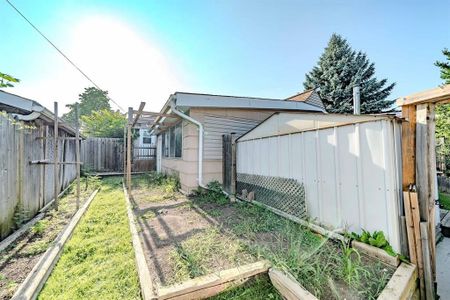 For Lease - 70 St Clair Avenue Unit# Main, Kitchener, Ontario - Photo 3