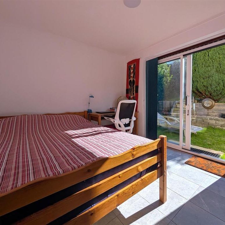 2 bedroom bungalow to rent - Photo 1