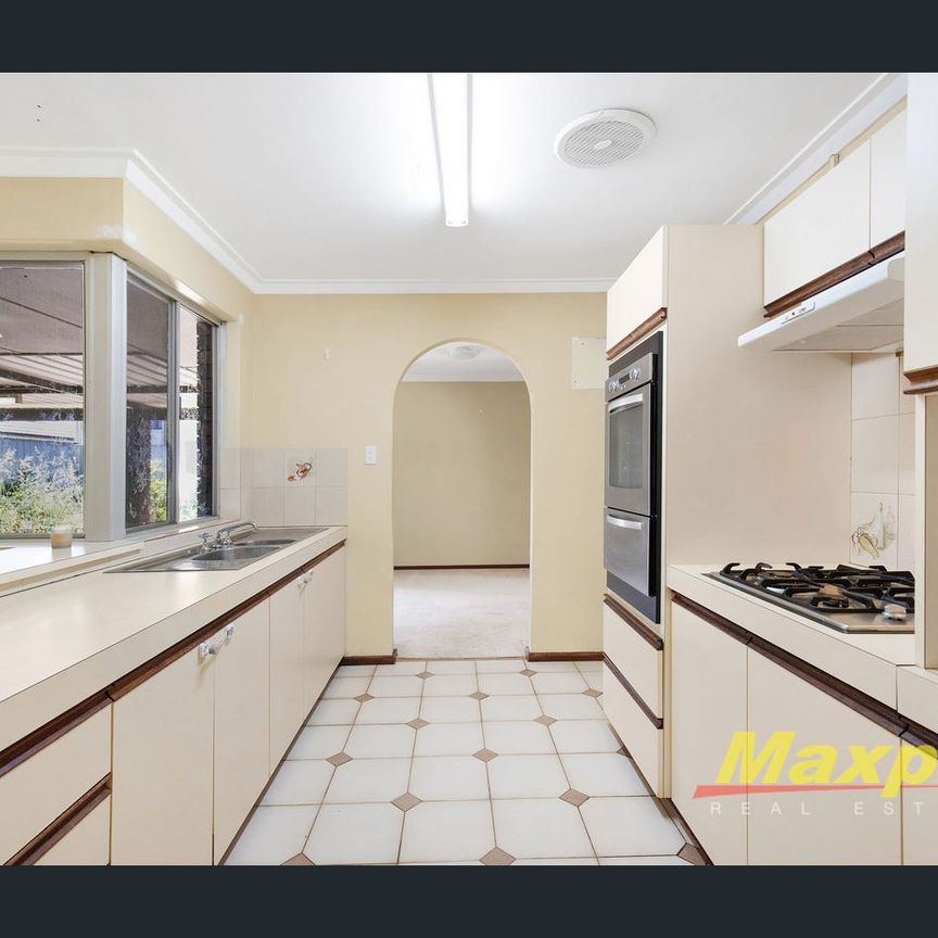 Family home close to the River - Photo 1