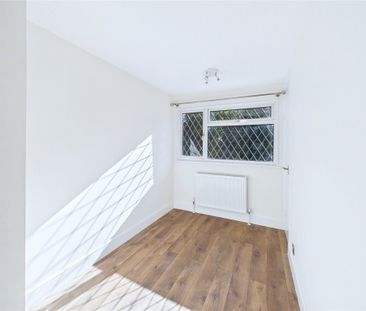 3 bed End Terrace House for rent - Photo 5