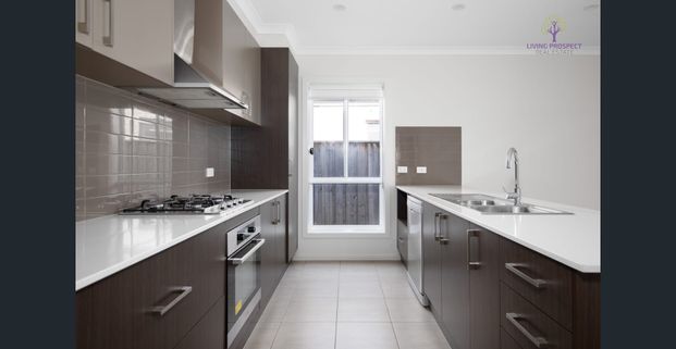 Move in and enjoy - Photo 1