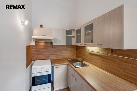 Pronájem bytu 2+1 v osobním vlastnictví 70 m², Praha 8 - Libeň - Фото 4