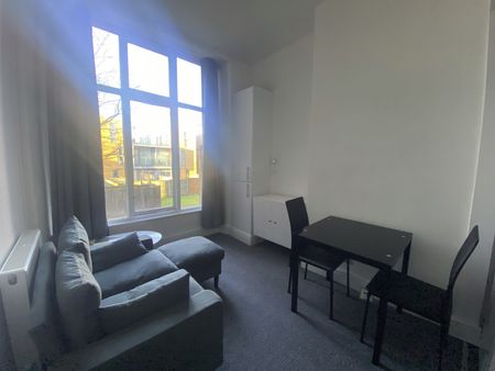 2 Bed Flat, Daisy Bank Road, M14 - Photo 4