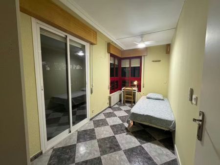 Calle del Cabo Machichaco, Madrid, Community of Madrid 28053 - Photo 4