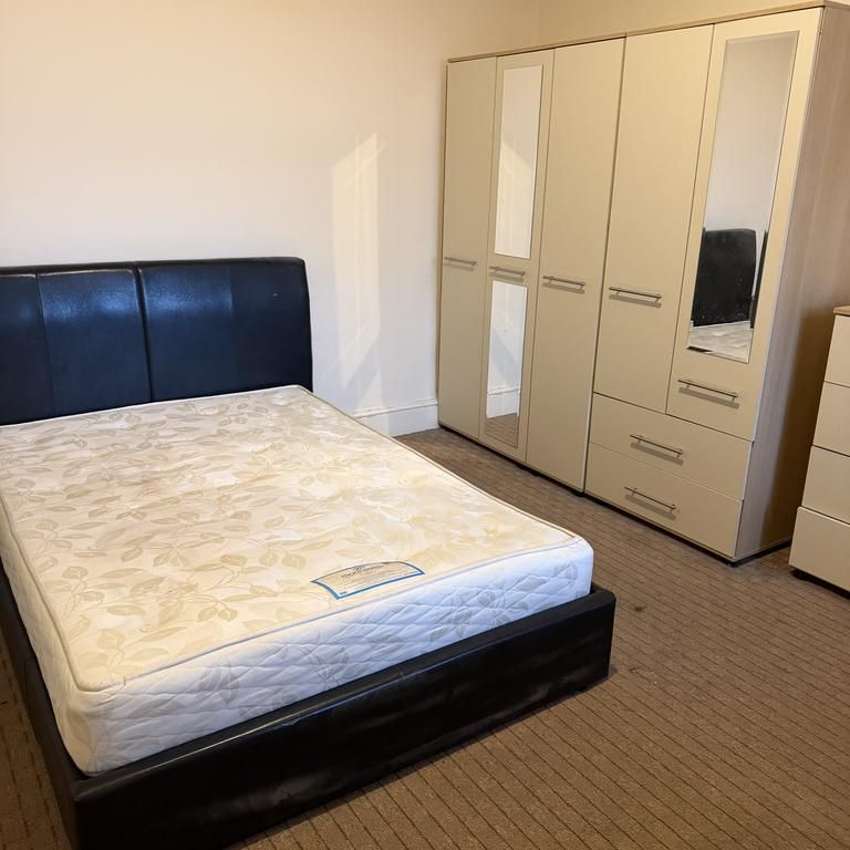 1 bedroom house of multiple occupation to rent - Photo 1