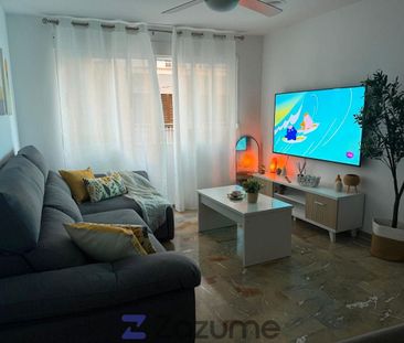 Piso de alquiler en C/ de Tomàs Ortuño, Centro Urbano - Photo 3